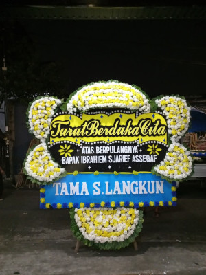 Papan Bunga Duka di Gunung Purei